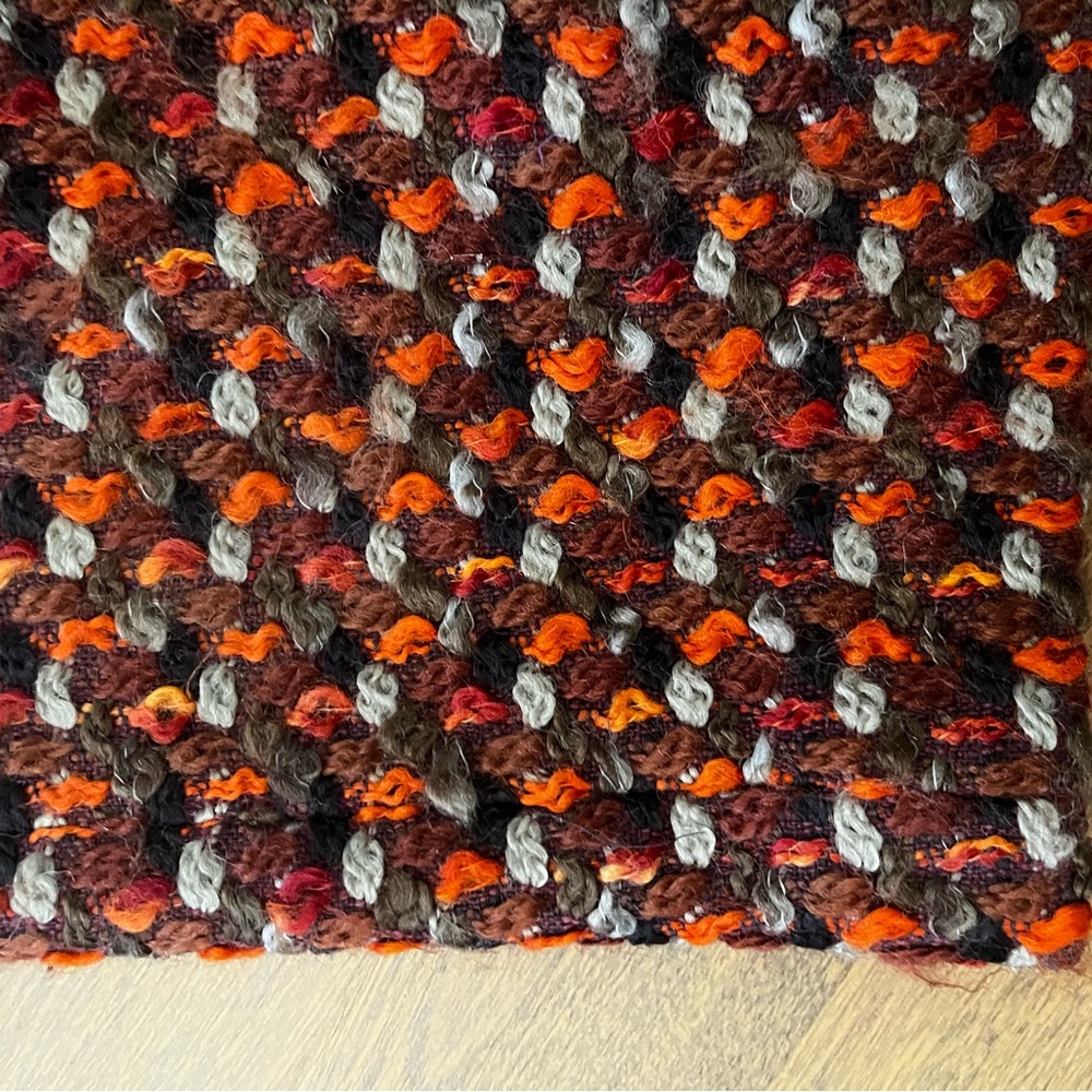 KATE SPADE wool pencil skirt.